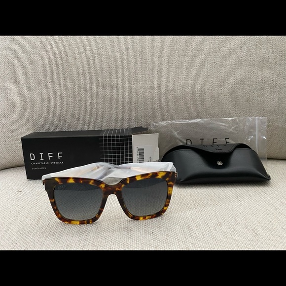 Diff Bella Sunglasses